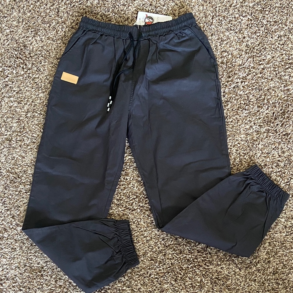 ✏️ Stylish Men's Dark Joggers with Elastic Waist